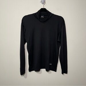 Patagonia Women's black long sleeve turtleneck thermal layering top in size S